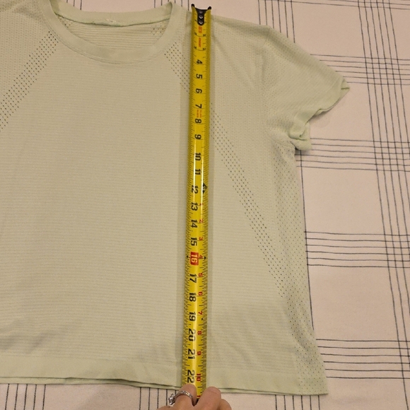 Lululemon Athletica Mint Green Short Sleeve Top - Picture 6 of 6